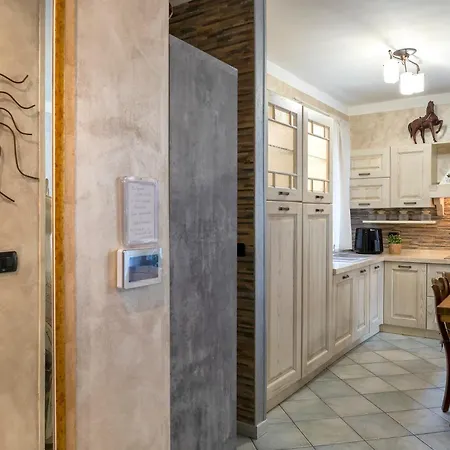 Beautiful Apt Ac 4 Min To The Beach - Il Lupo Affitta